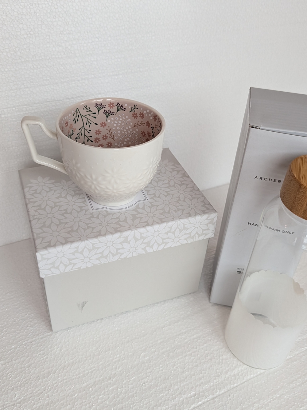 NEW Archer & Olive Ivory Floral-Print Ceramic Cozy Cafe Mug & Water Bottle